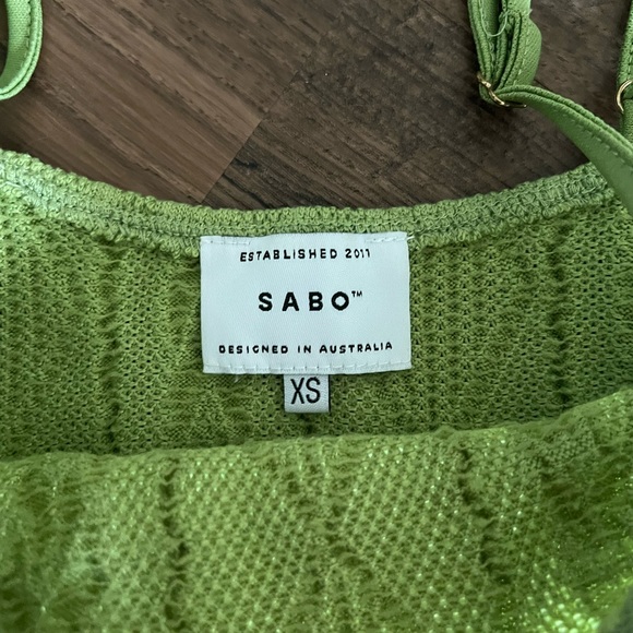 Sabo Skirt olive sweater dress in green - Picture 3 of 5